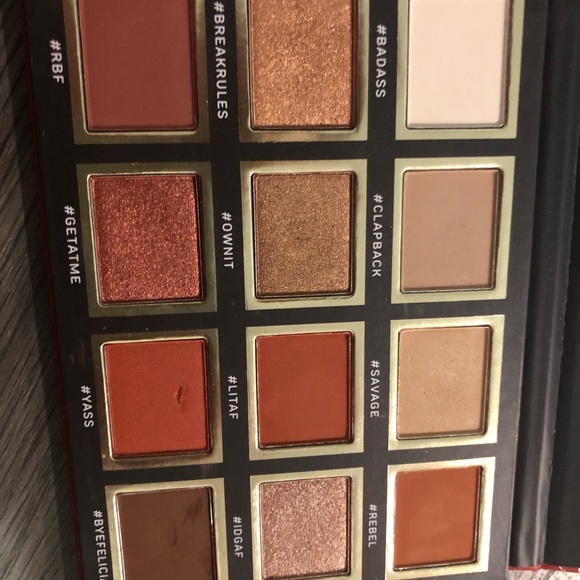 Eyeshadow! - Picture 2 of 4